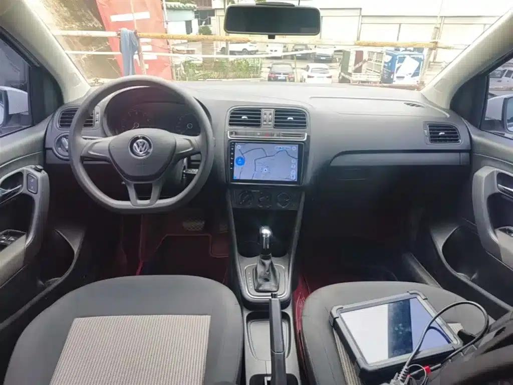 2018 Polo 1.5L Automatic Comfort Edition — миниатюра 10
