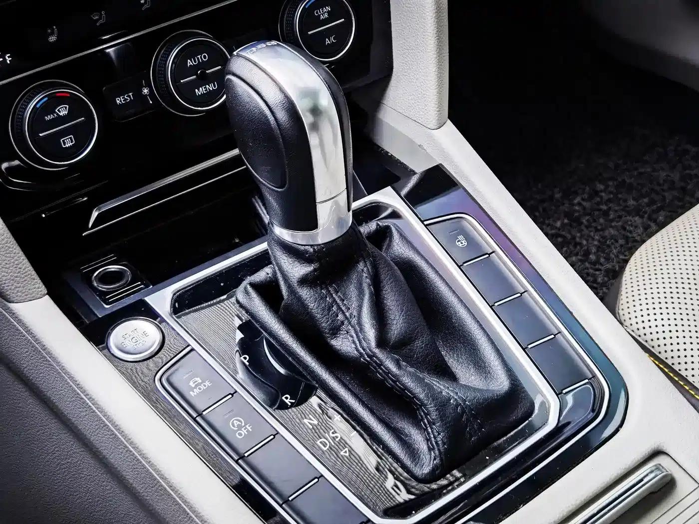 FAW-Volkswagen CC 2019 380TSI Yao Yan Edition (National V Emission Standard) — миниатюра 18