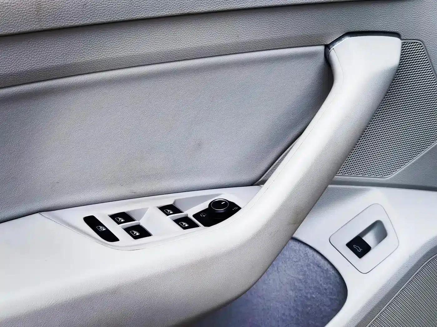 FAW-Volkswagen CC 2019 380TSI Yao Yan Edition (National V Emission Standard) — миниатюра 10