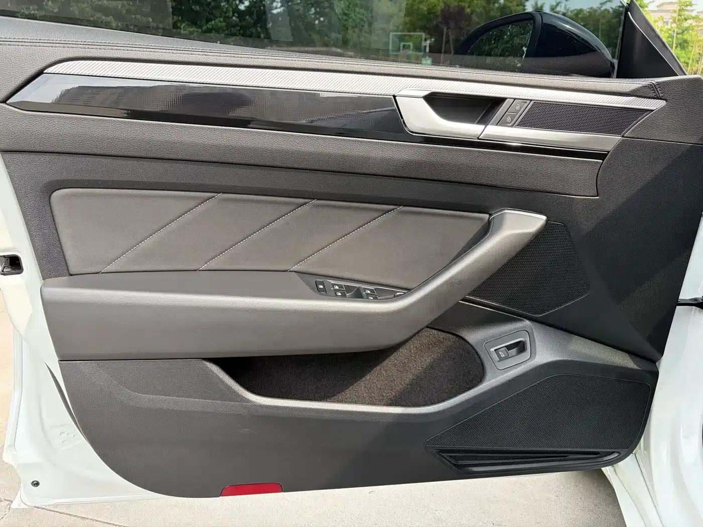FAW-Volkswagen CC 2021 380TSI Striking Edition — миниатюра 16