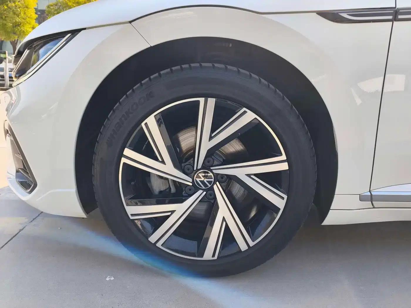 FAW-Volkswagen CC 2024 330TSI Dazzling Edition — миниатюра 3