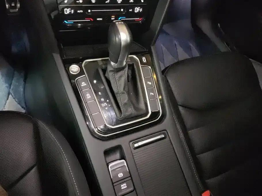 FAW-Volkswagen CC 2023 380TSI Striking Edition — миниатюра 16