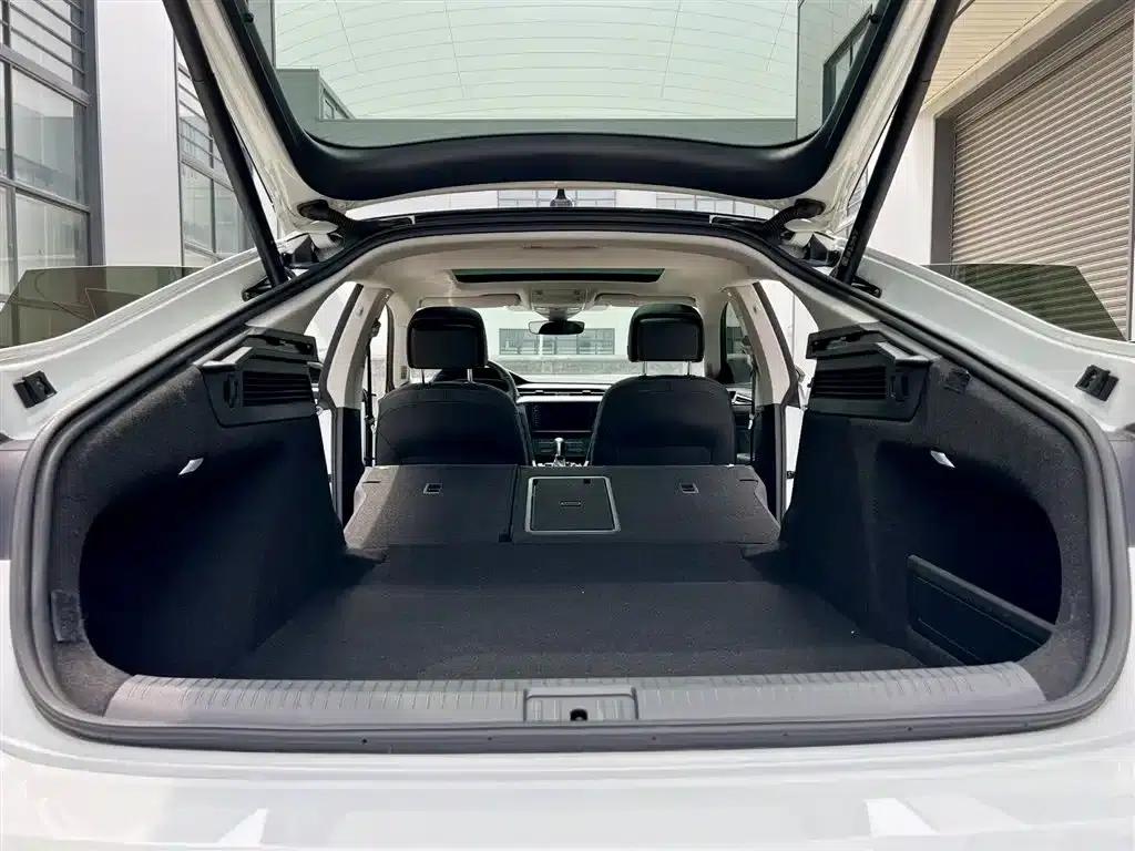 FAW-Volkswagen CC 2023 380TSI Striking Edition — миниатюра 19