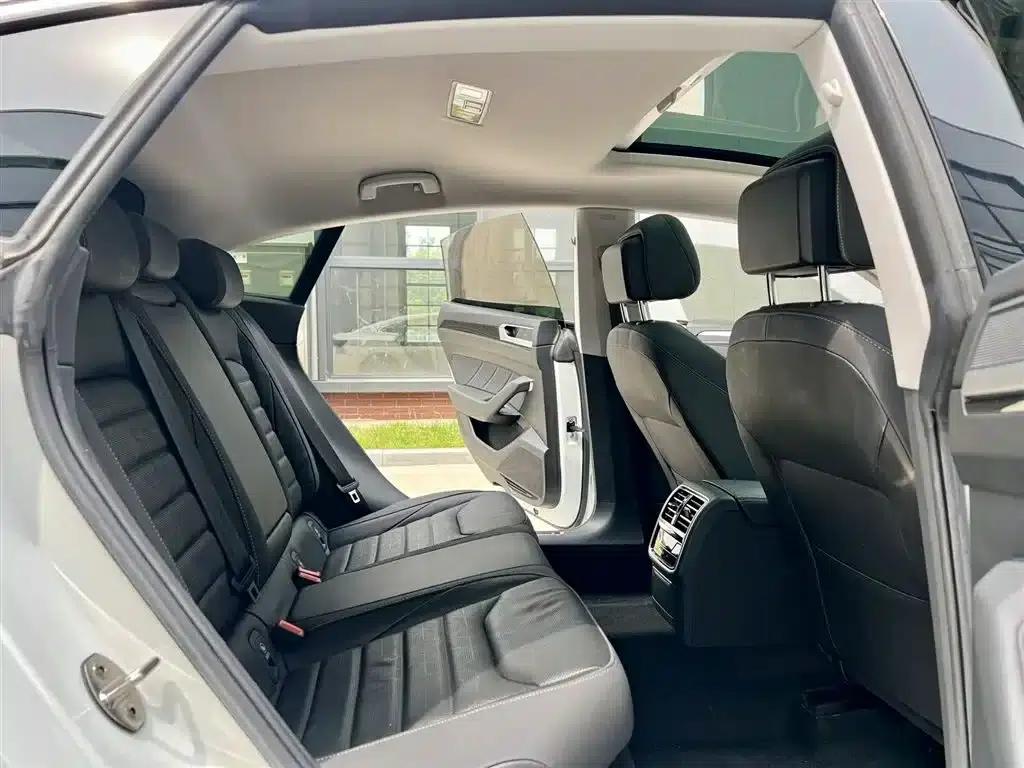 FAW-Volkswagen CC 2023 380TSI Striking Edition — миниатюра 9