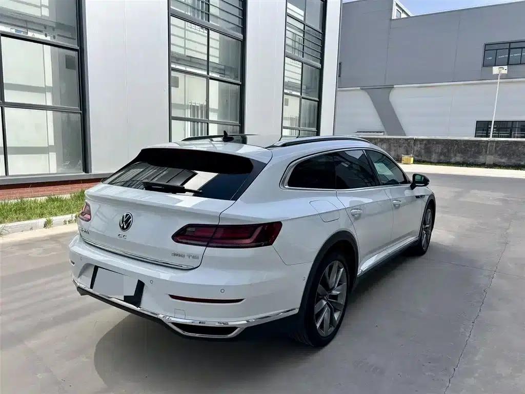 FAW-Volkswagen CC 2023 Shooting Brake 380TSI Hunter Edition — миниатюра 19