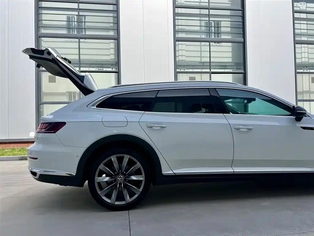 FAW-Volkswagen CC 2023 Shooting Brake 380TSI Hunter Edition — миниатюра 26