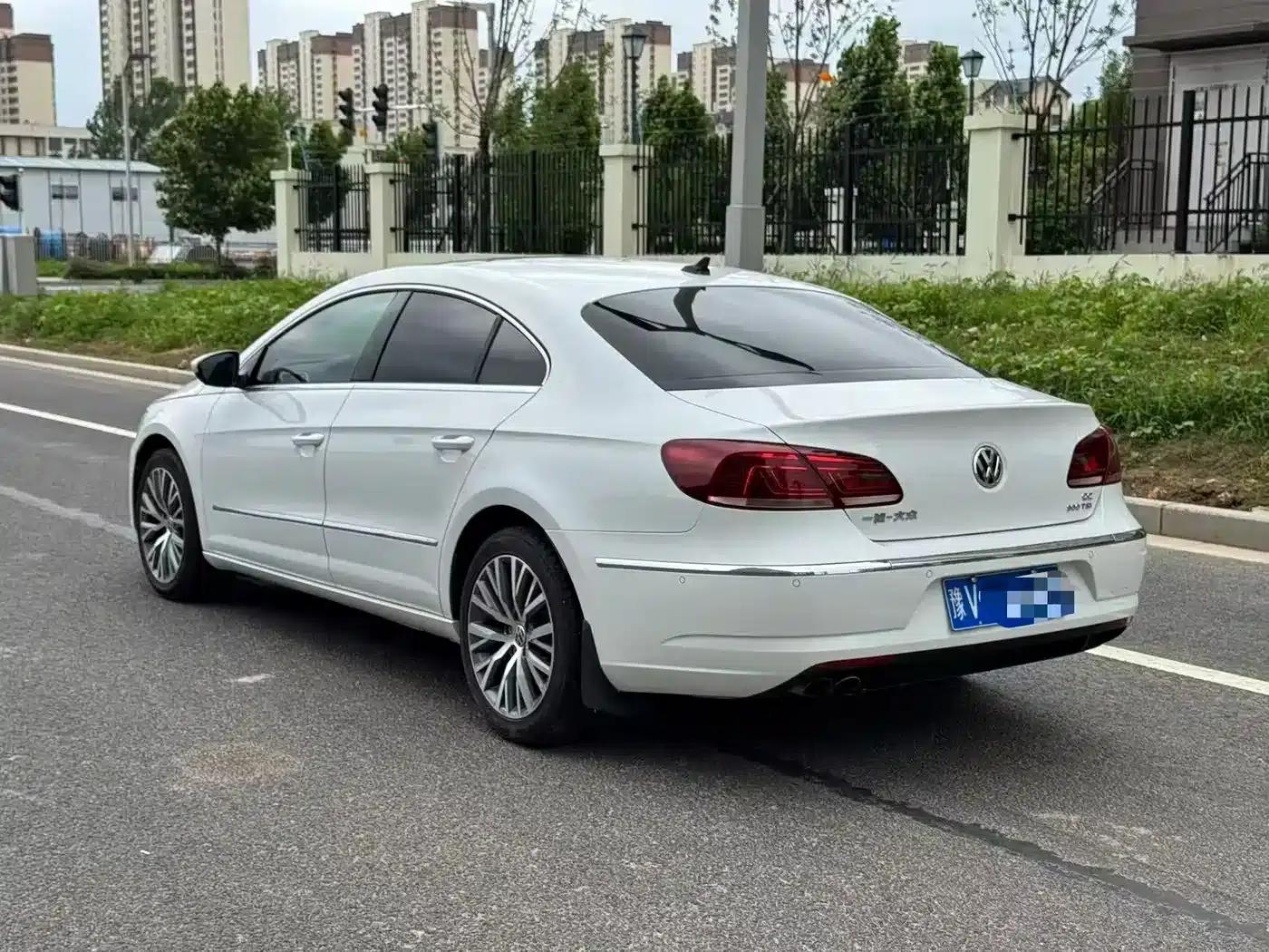 FAW-Volkswagen CC 2016 1.8TSI Luxury Edition — миниатюра 9