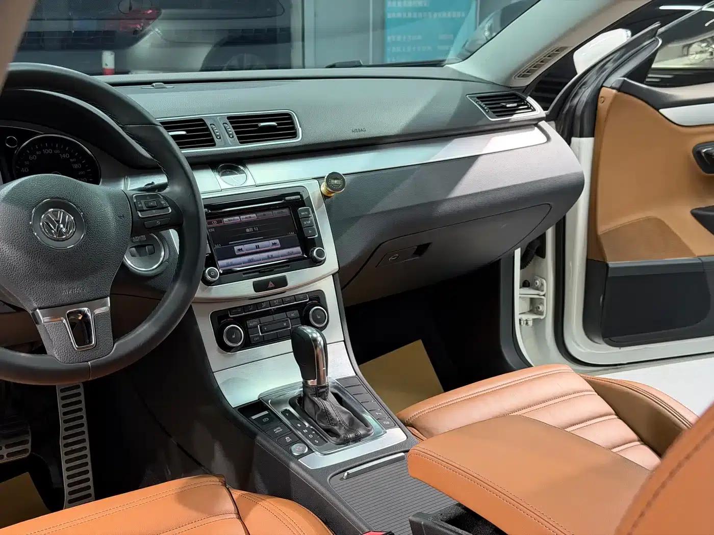 FAW-Volkswagen CC 2012 2.0TSI Supreme Edition — миниатюра 15
