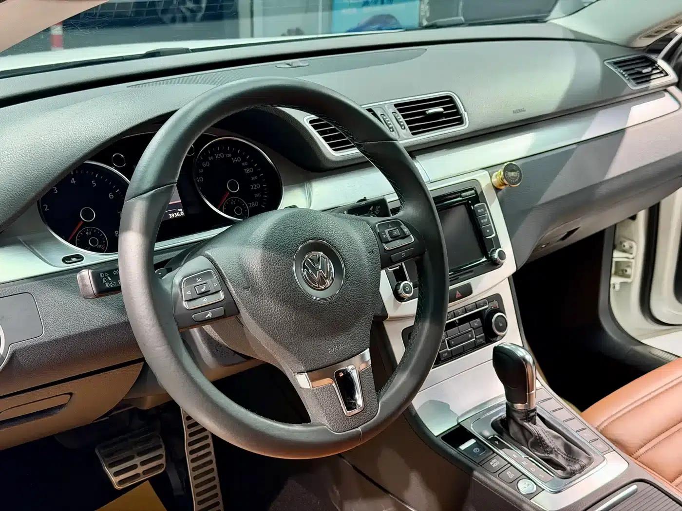 FAW-Volkswagen CC 2012 2.0TSI Supreme Edition — миниатюра 10
