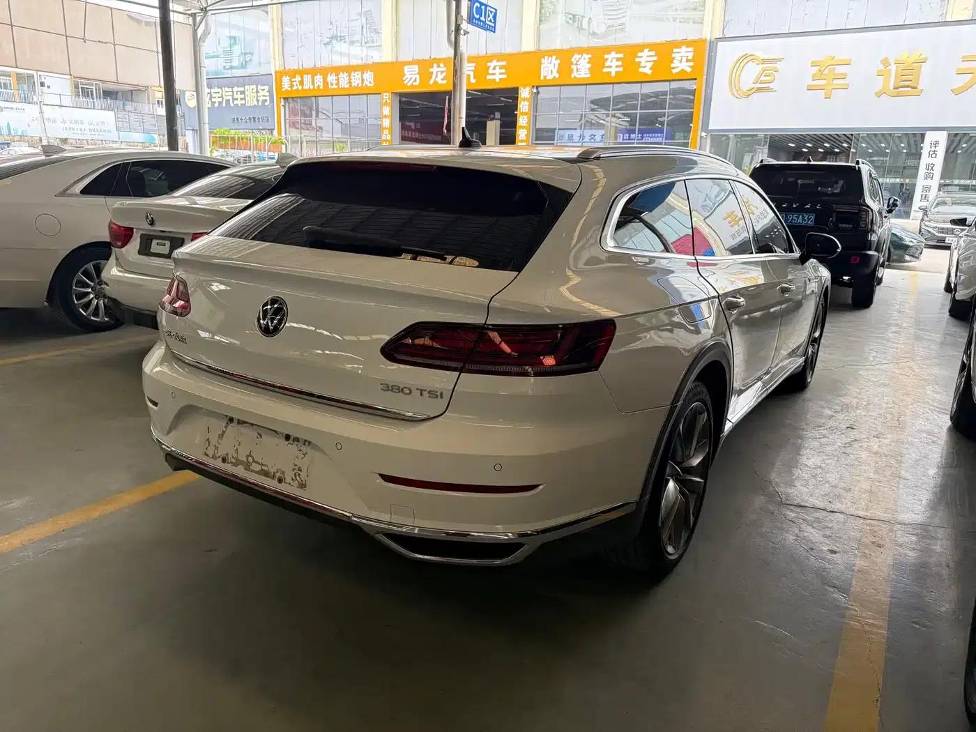 FAW-Volkswagen CC 2021 Shooting Brake 380TSI Shooting Edition — миниатюра 6