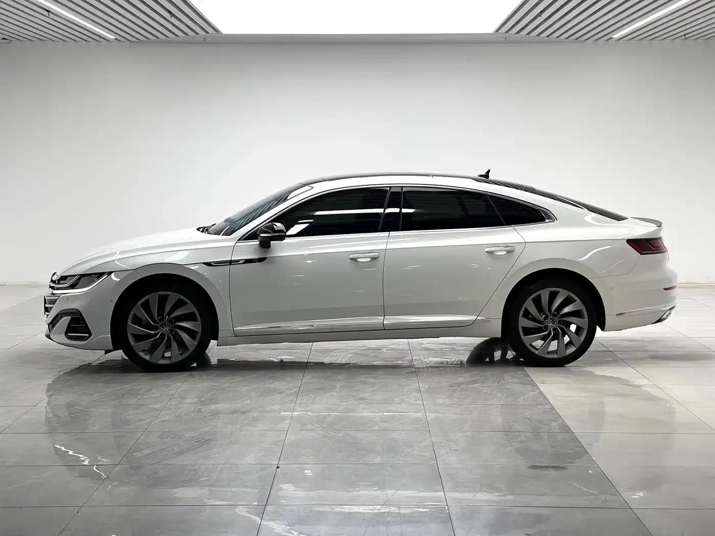 FAW-Volkswagen CC 2023 380TSI Striking Edition — миниатюра 7