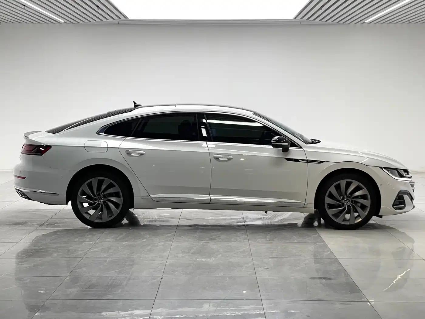 FAW-Volkswagen CC 2023 380TSI Striking Edition — миниатюра 8
