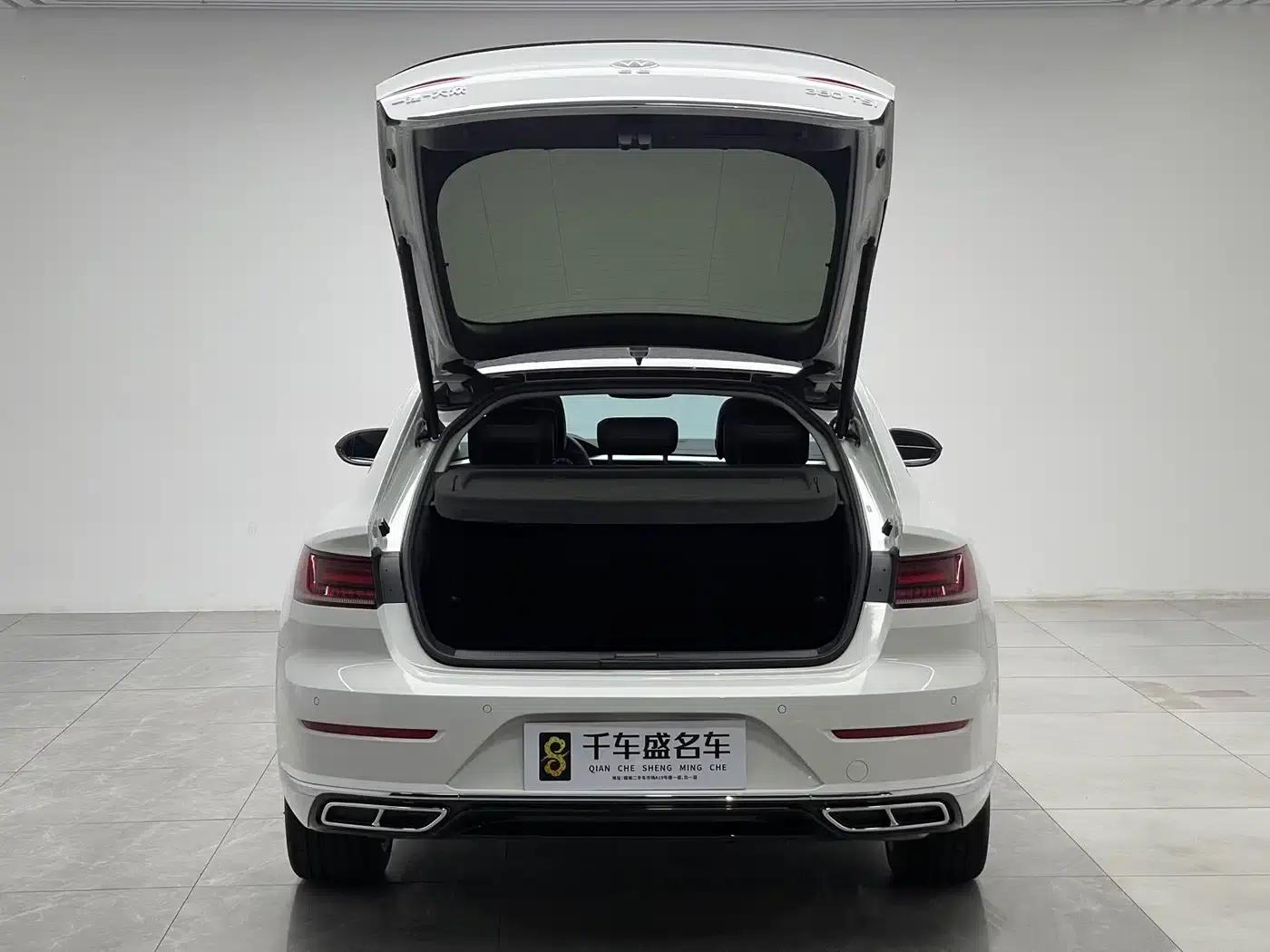 FAW-Volkswagen CC 2023 380TSI Striking Edition — миниатюра 10