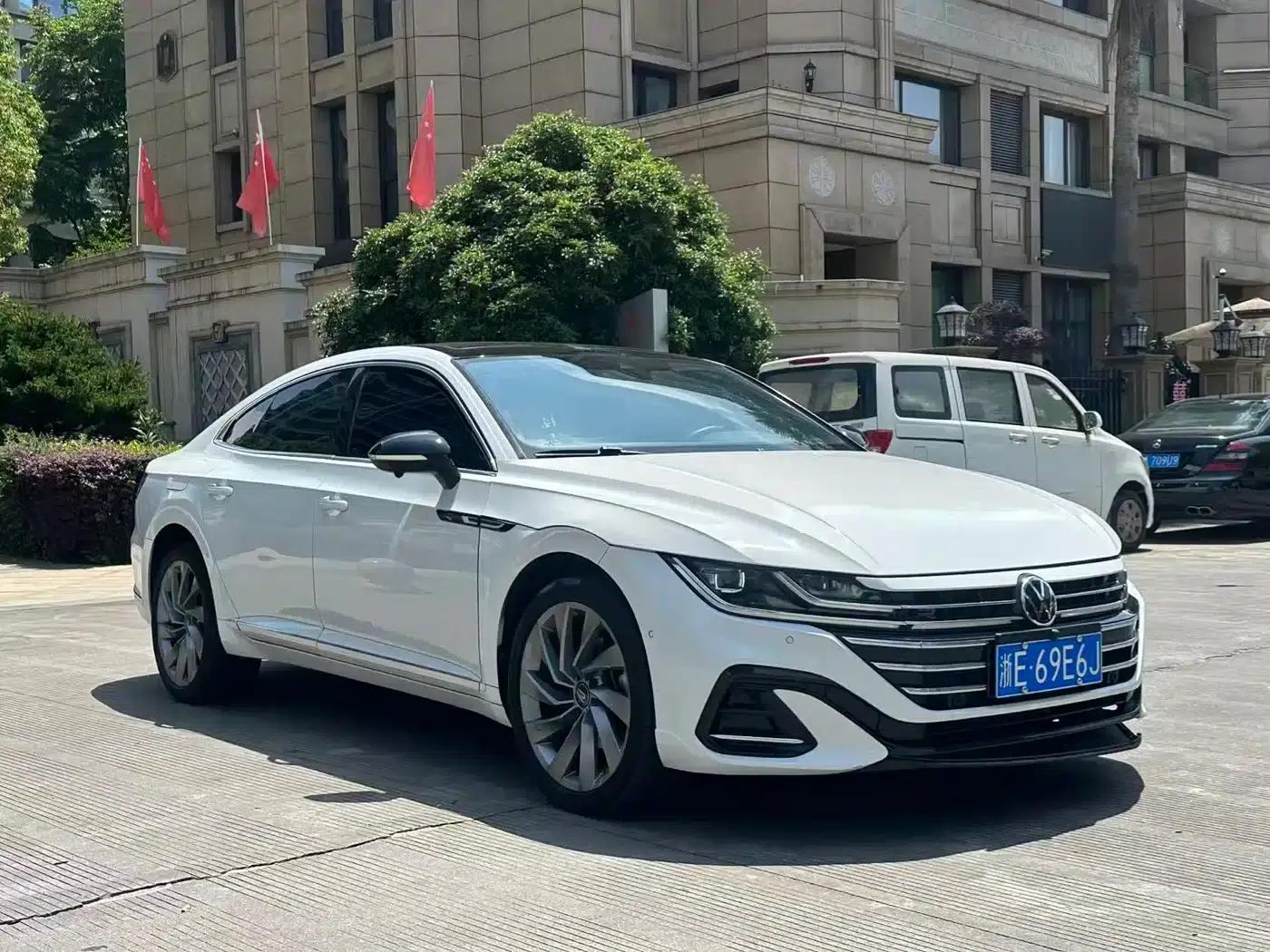 FAW-Volkswagen CC 2023 380TSI Striking Edition — миниатюра 3