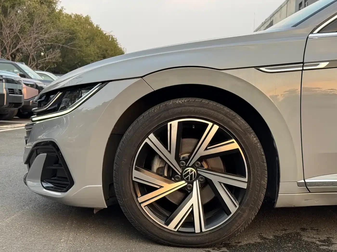 FAW-Volkswagen CC 2023 380TSI Striking Edition — миниатюра 15