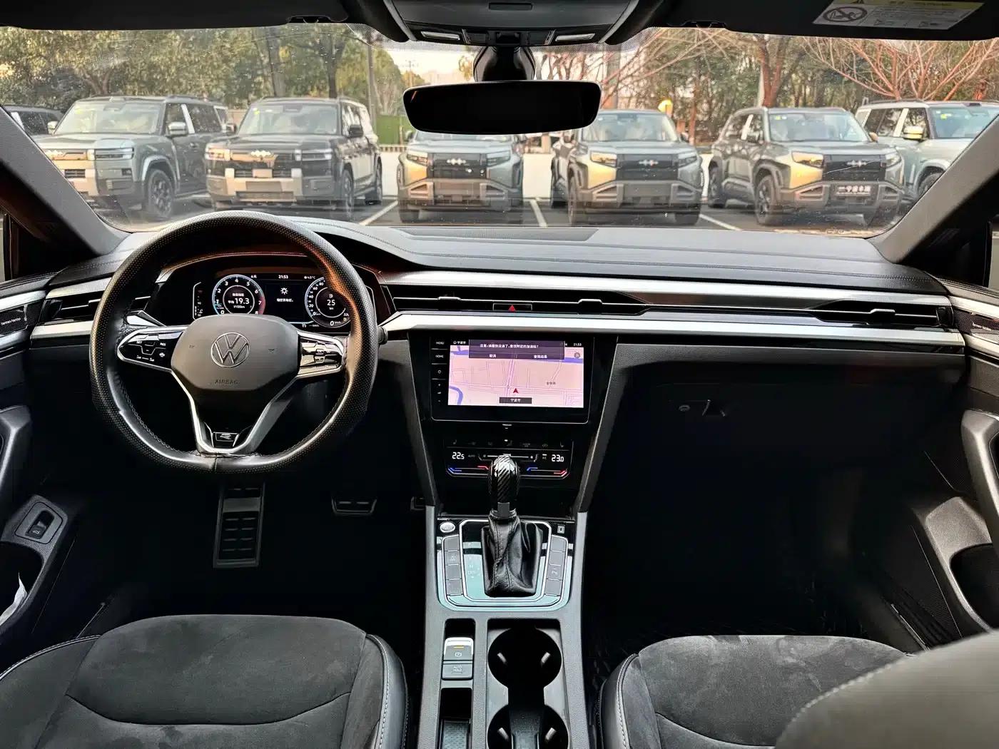 FAW-Volkswagen CC 2023 380TSI Striking Edition — миниатюра 5