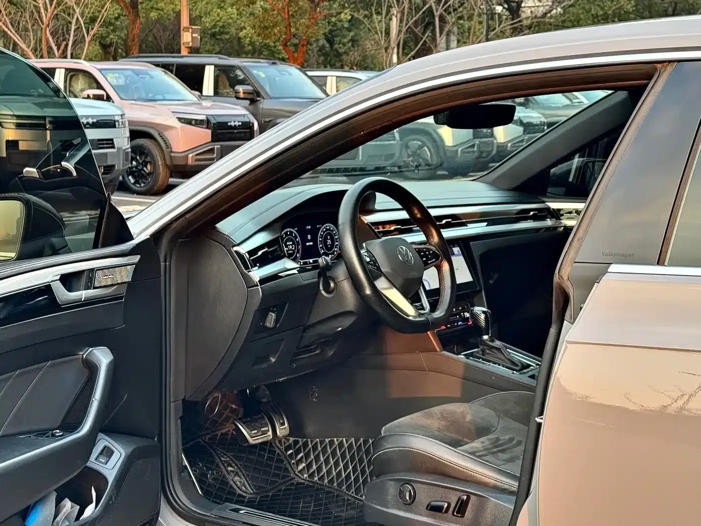 FAW-Volkswagen CC 2023 380TSI Striking Edition — миниатюра 6