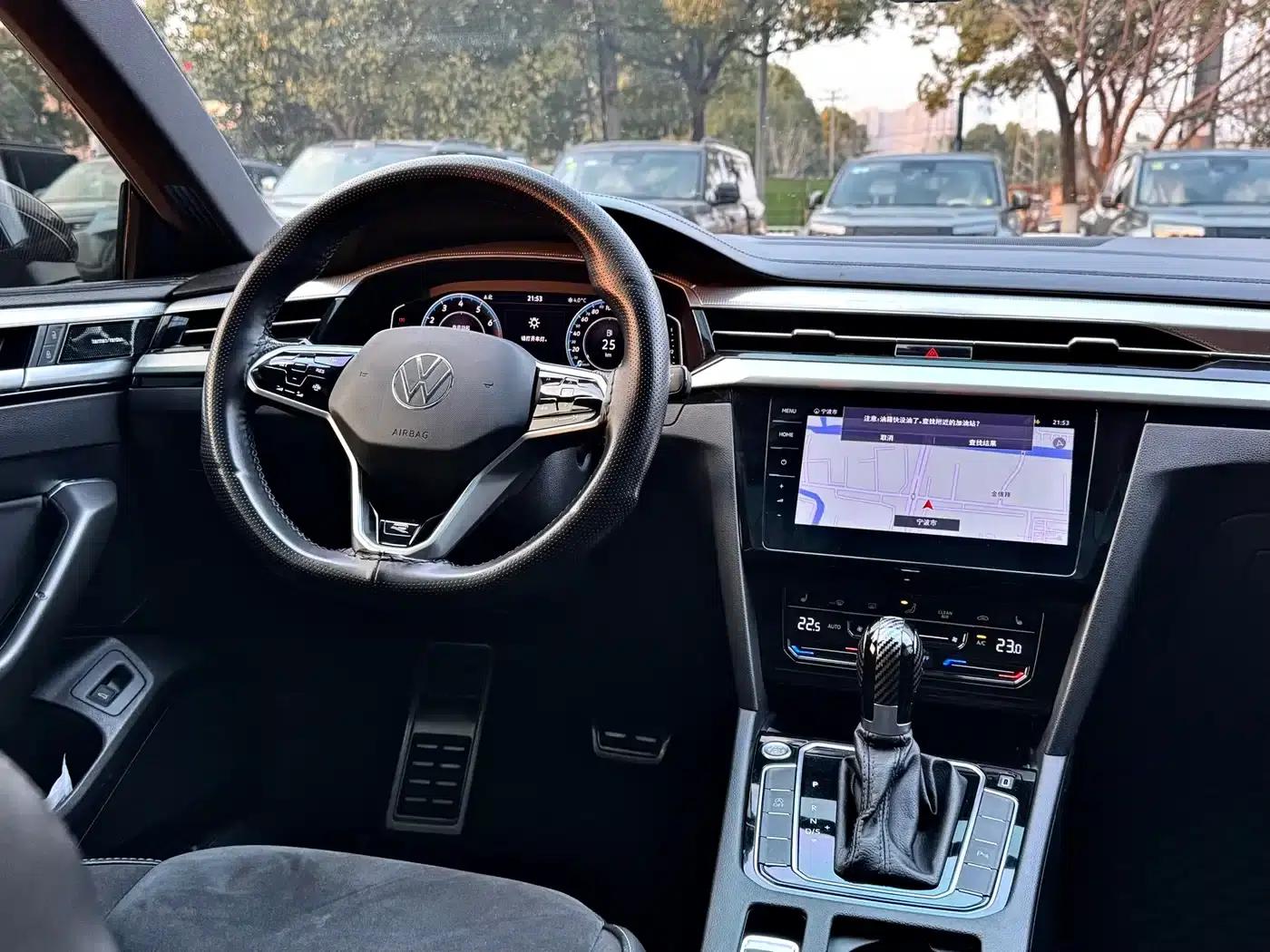 FAW-Volkswagen CC 2023 380TSI Striking Edition — миниатюра 9