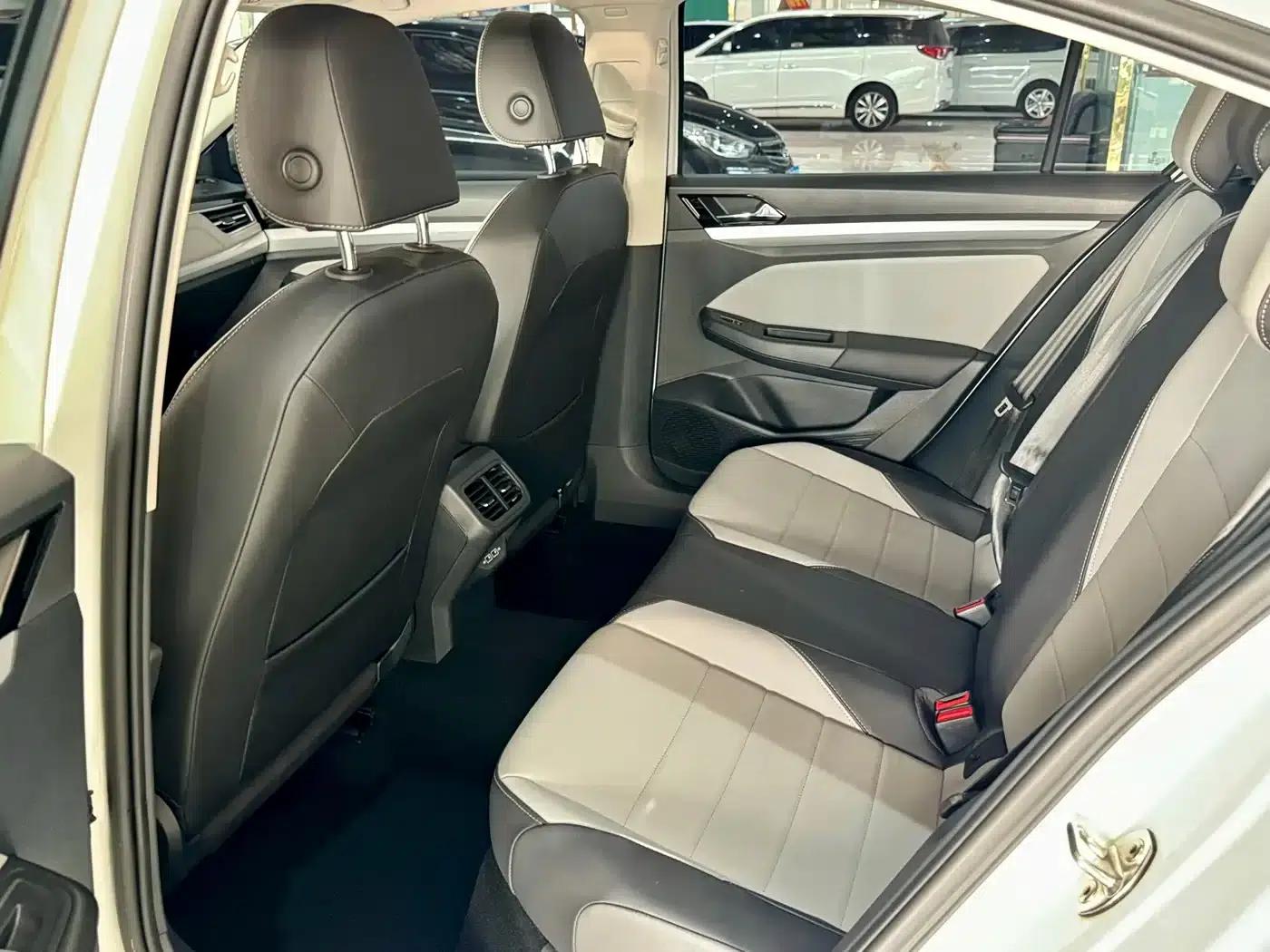 2023 Volkswagen Bora 200TSI DSG Yuexing PRO Edition — миниатюра 4