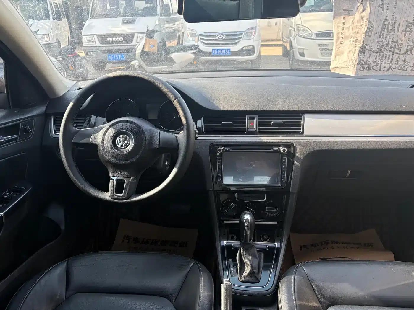 2013 Volkswagen Bora 1.6L Automatic Comfort Model — миниатюра 4