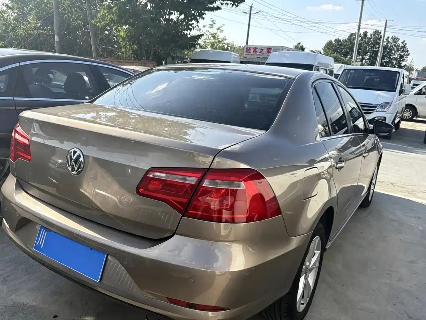 2013 Volkswagen Bora 1.6L Automatic Comfort Model — миниатюра 9