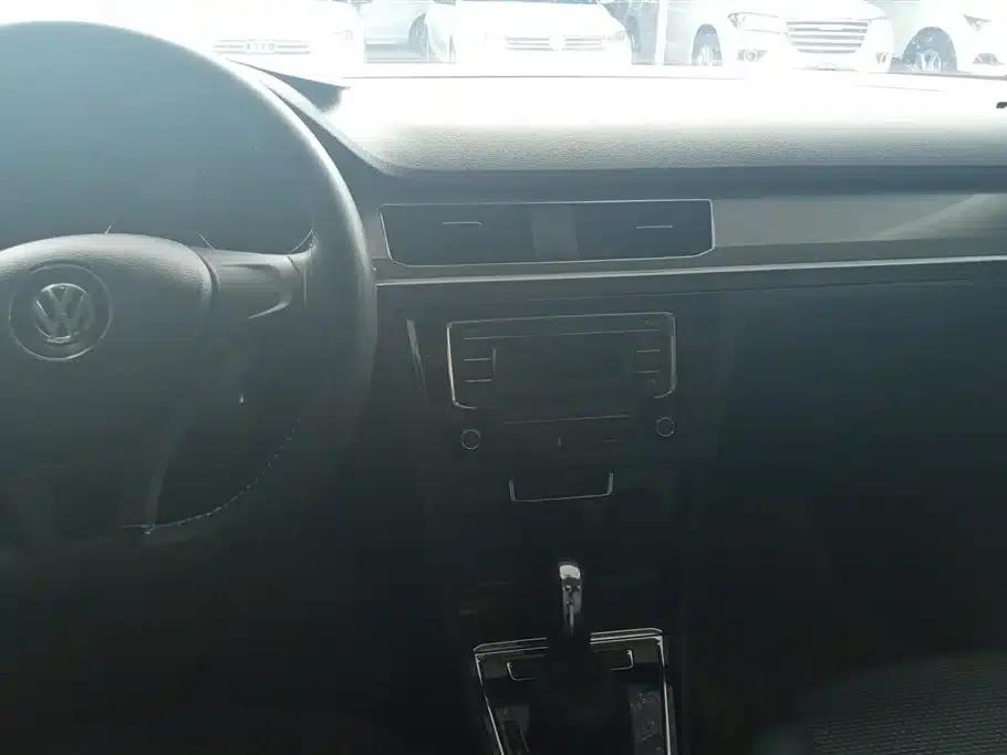 2019 Volkswagen Bora Legend 1.5L Automatic Fashion Model (China VI Emission Standard) — миниатюра 13