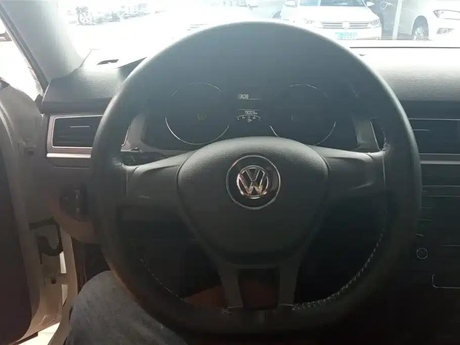 2019 Volkswagen Bora Legend 1.5L Automatic Fashion Model (China VI Emission Standard) — миниатюра 15