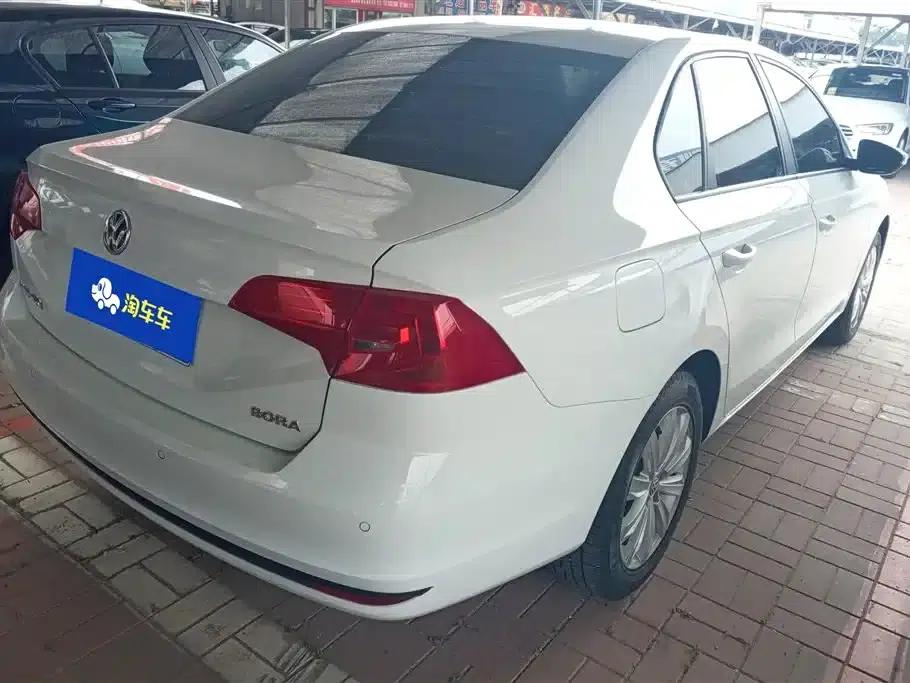 2019 Volkswagen Bora Legend 1.5L Automatic Fashion Model (China VI Emission Standard) — миниатюра 3