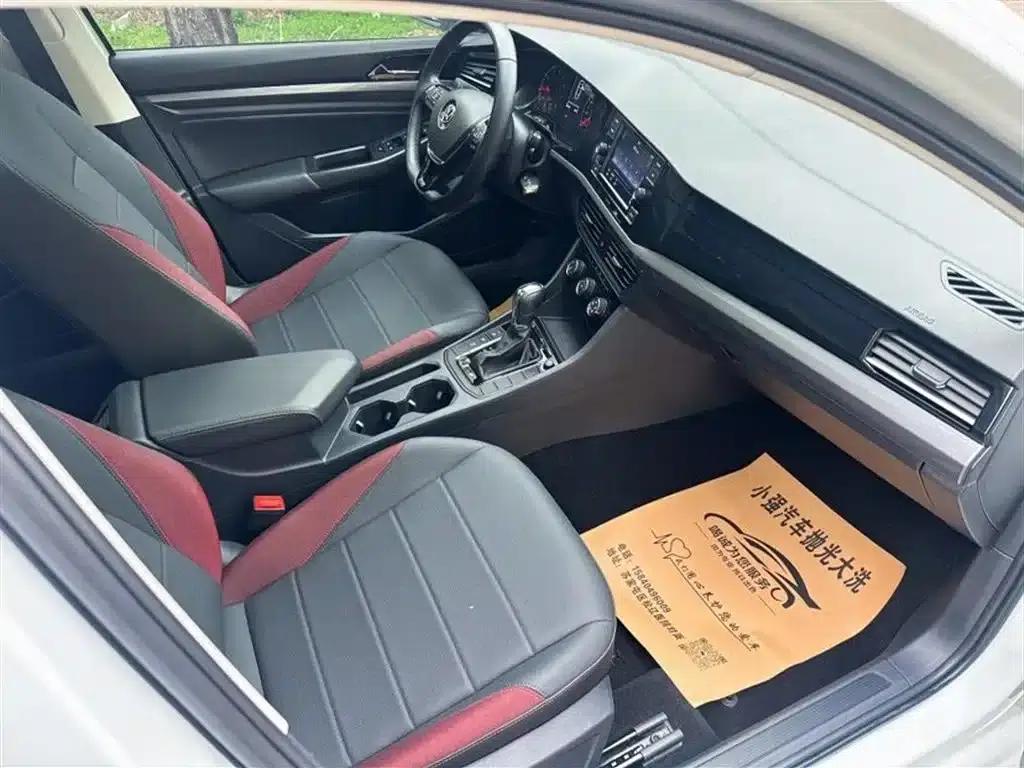 2020 Volkswagen Bora 1.5L Automatic Comfort Model — миниатюра 6