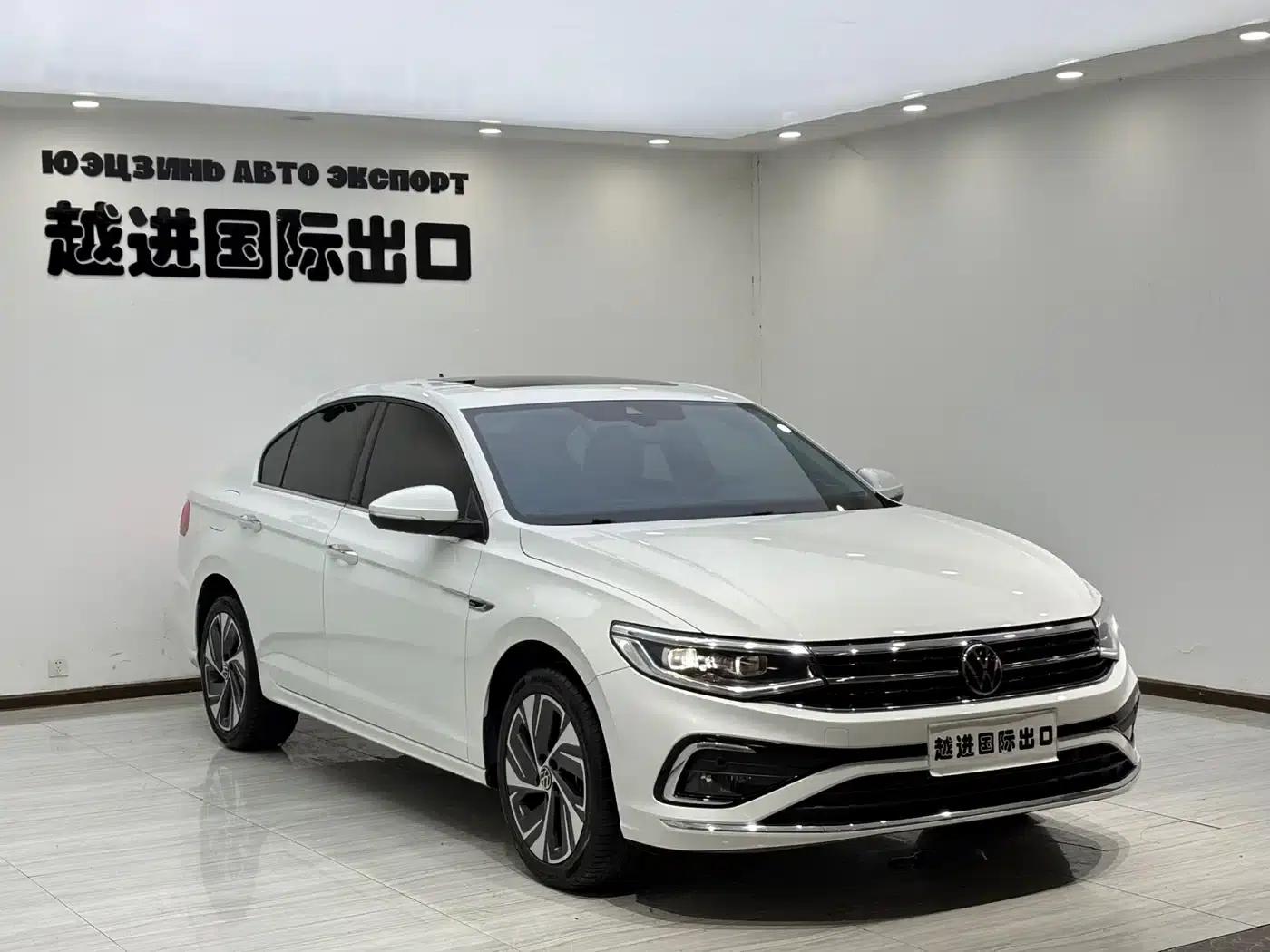 2023 Volkswagen Bora 280TSI DSG Premium Edition — миниатюра 3