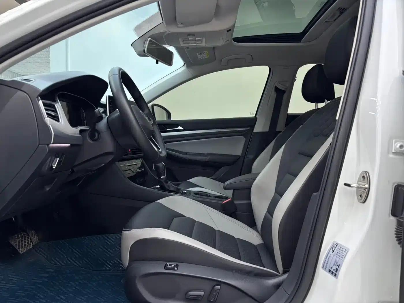 2023 Volkswagen Bora 280TSI DSG Premium Edition — миниатюра 4