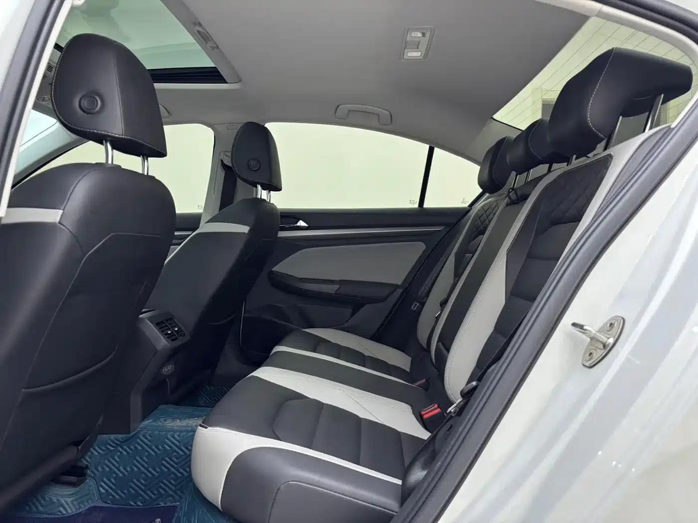 2023 Volkswagen Bora 280TSI DSG Premium Edition — миниатюра 5