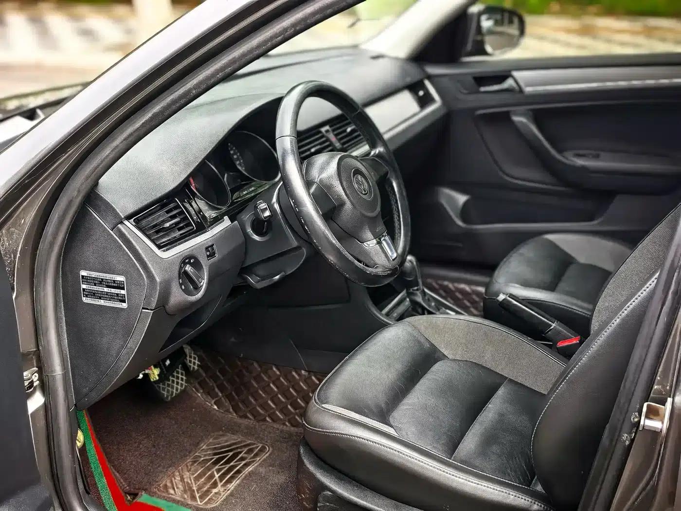 2014 Volkswagen Bora 1.6L Automatic Comfort Model — миниатюра 11