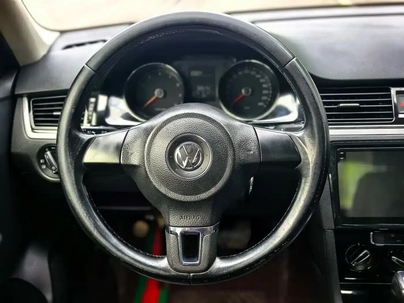 2014 Volkswagen Bora 1.6L Automatic Comfort Model — миниатюра 12