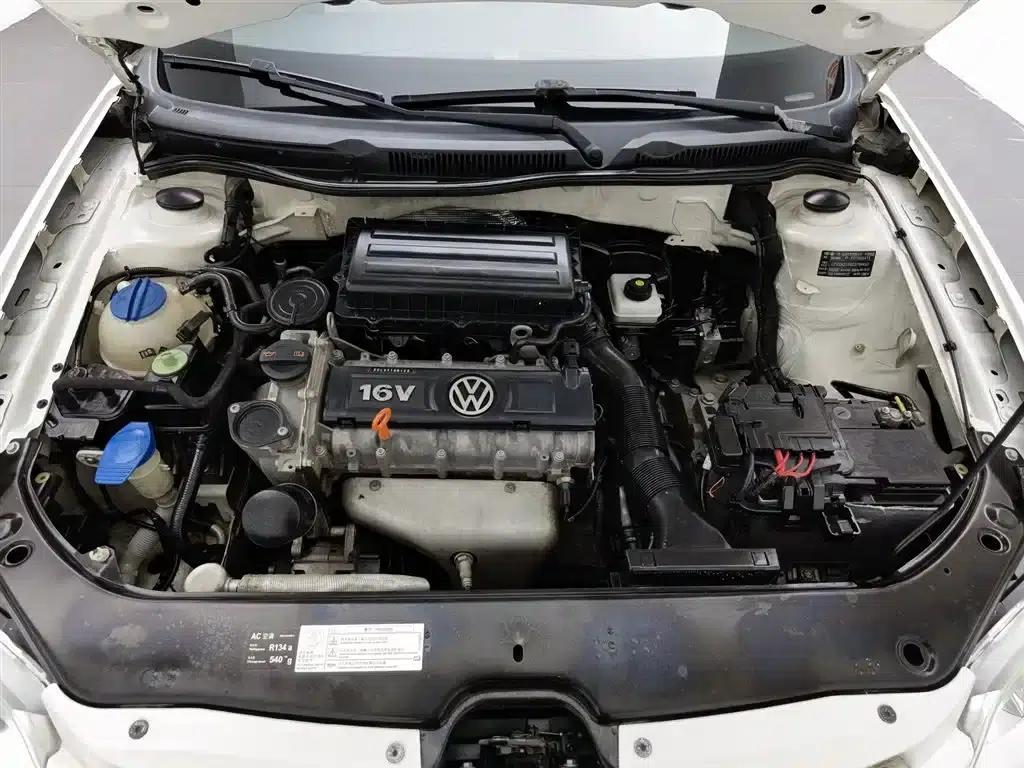 2012 Volkswagen Bora 1.6L Automatic Comfort Value Edition — миниатюра 6