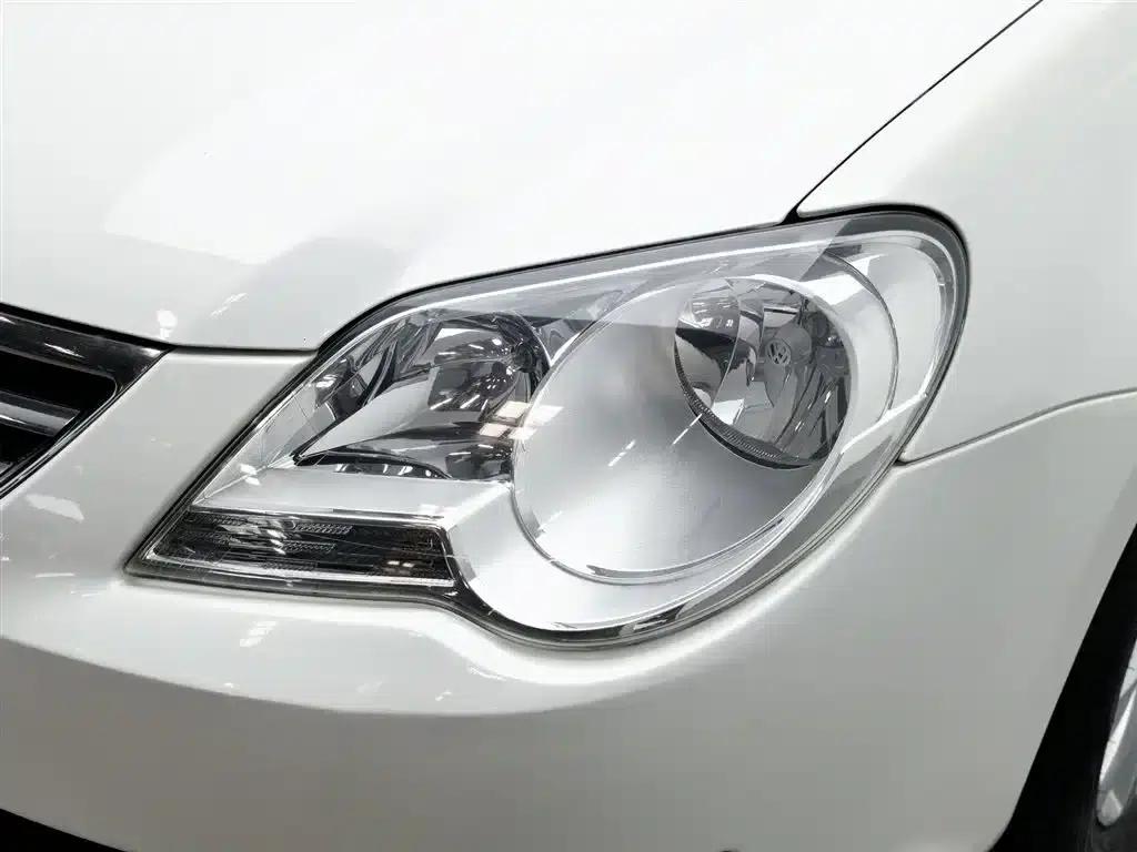 2012 Volkswagen Bora 1.6L Automatic Comfort Value Edition — миниатюра 7