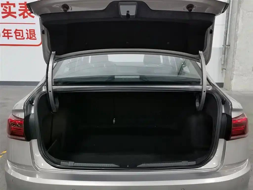 2021 Volkswagen Bora 1.5L Automatic Comfort Smart Connect Edition — миниатюра 16