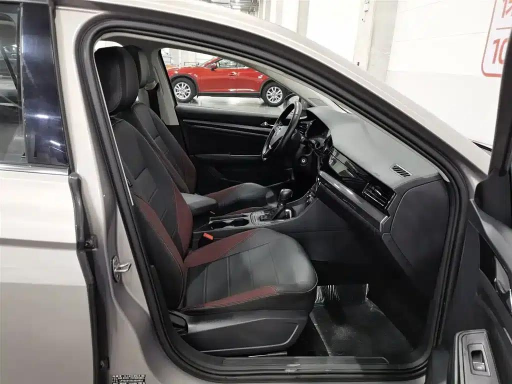 2021 Volkswagen Bora 1.5L Automatic Comfort Smart Connect Edition — миниатюра 23