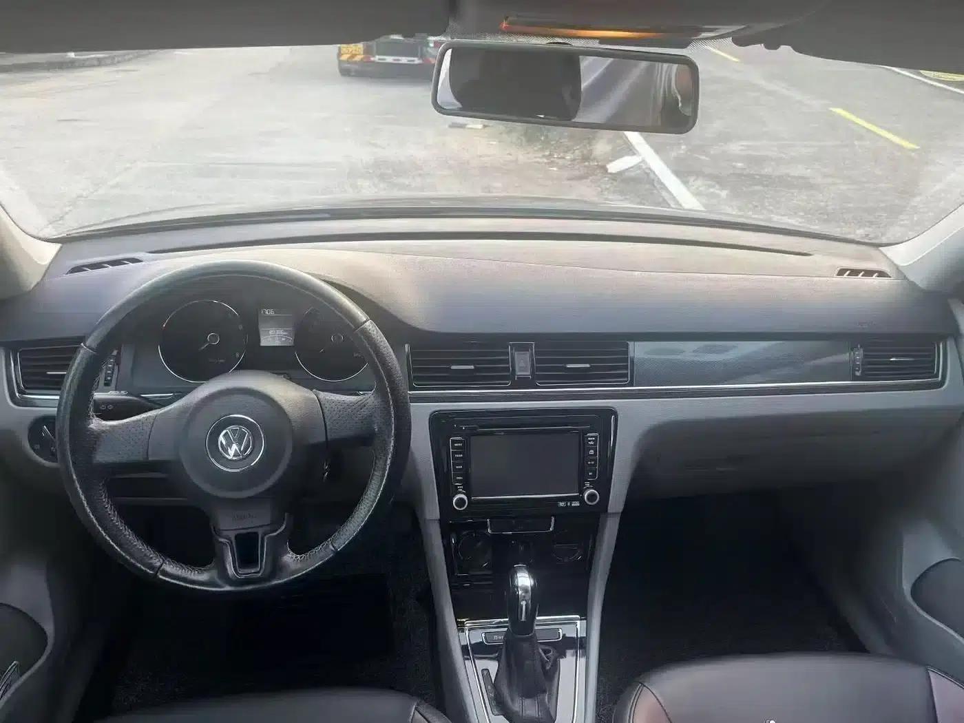 2013 Volkswagen Bora 1.6L Automatic Comfort Model — миниатюра 6