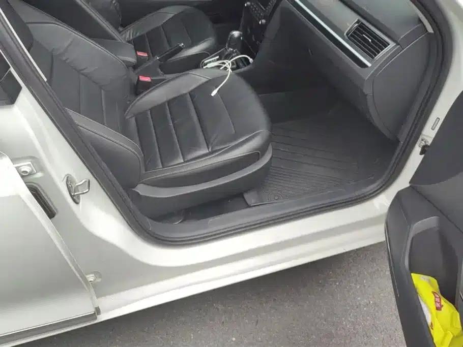 2016 Volkswagen Bora 1.6L Automatic Comfort Model — миниатюра 8