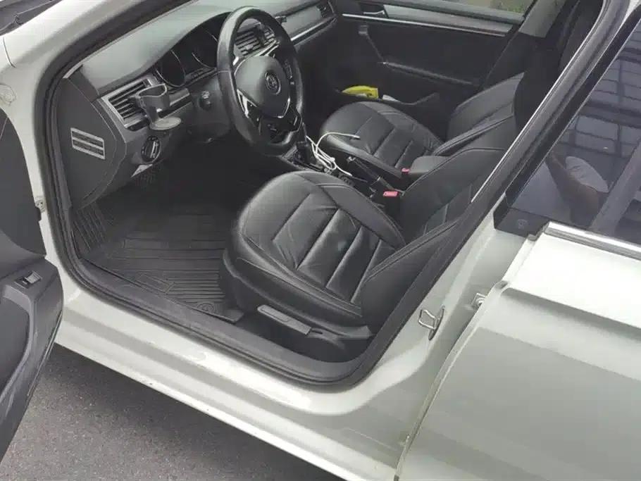 2016 Volkswagen Bora 1.6L Automatic Comfort Model — миниатюра 9
