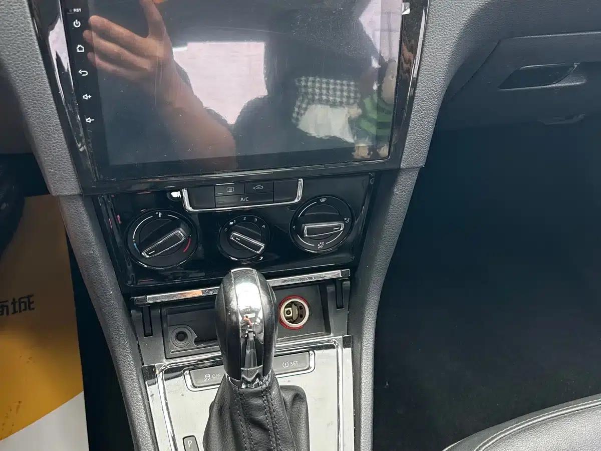 2014 Volkswagen Bora 1.6L Automatic Comfort Model — миниатюра 15