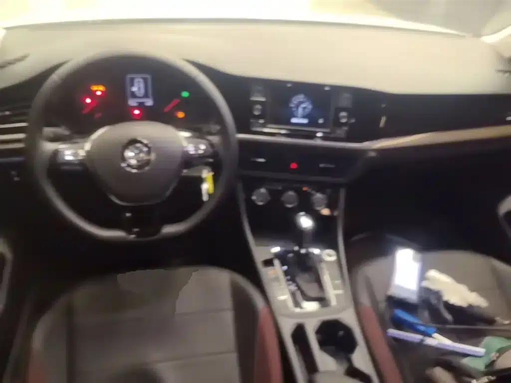 2020 Volkswagen Bora 1.5L Automatic Comfort Model — миниатюра 16