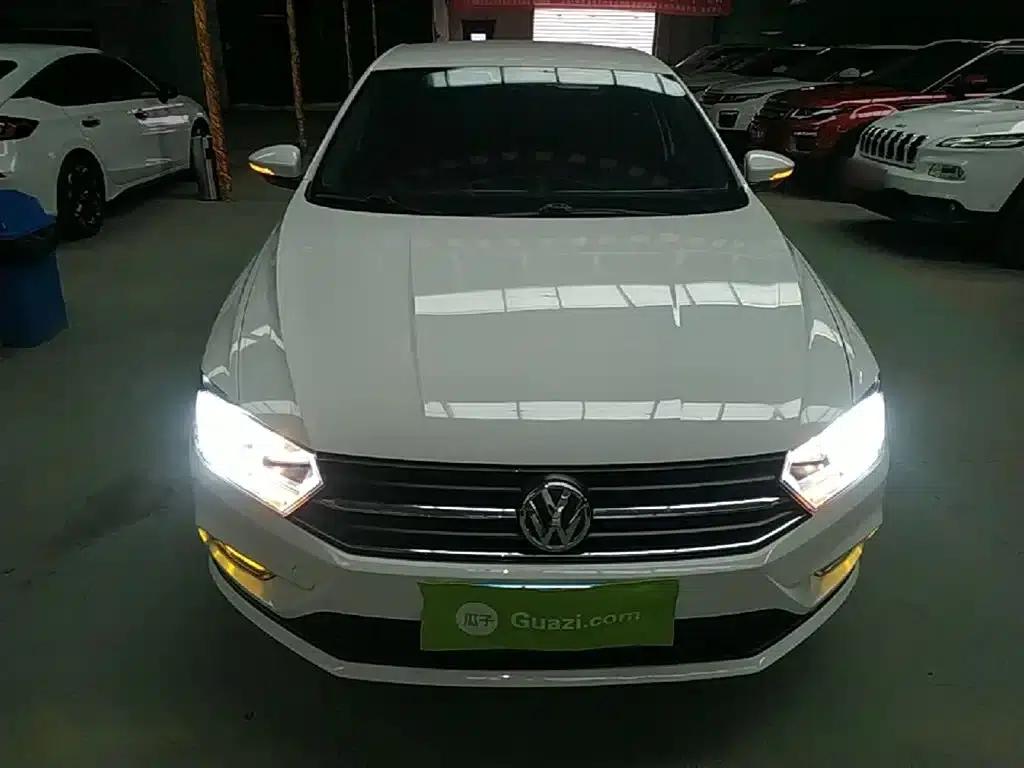 2019 Volkswagen Bora Facelift: Bora Legend 1.5L Automatic Fashion Model (China VI Emission Standard) — миниатюра 3