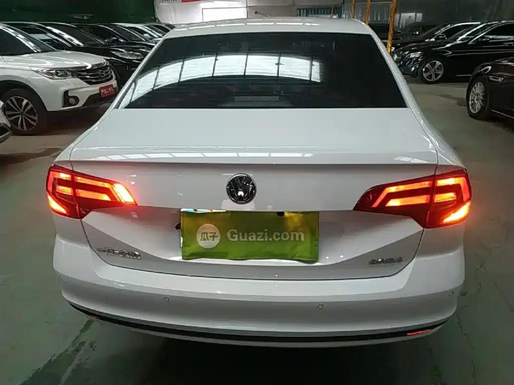 2019 Volkswagen Bora Facelift: Bora Legend 1.5L Automatic Fashion Model (China VI Emission Standard) — миниатюра 6