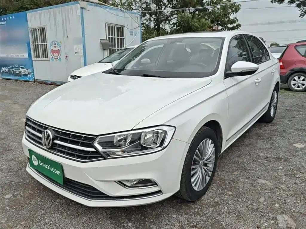 2016 Volkswagen Bora 1.6L Automatic Luxury Edition — миниатюра 1
