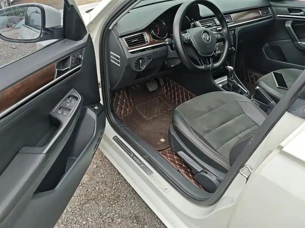 2016 Volkswagen Bora 1.6L Automatic Luxury Edition — миниатюра 16