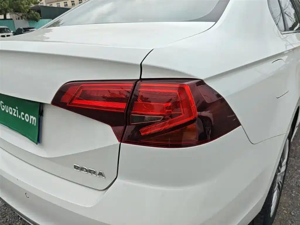 2016 Volkswagen Bora 1.6L Automatic Luxury Edition — миниатюра 8