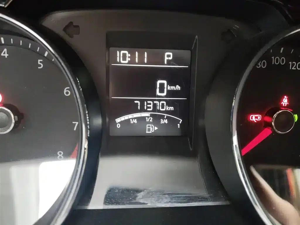 2016 Volkswagen Bora 1.6L Automatic Comfort Model — миниатюра 5