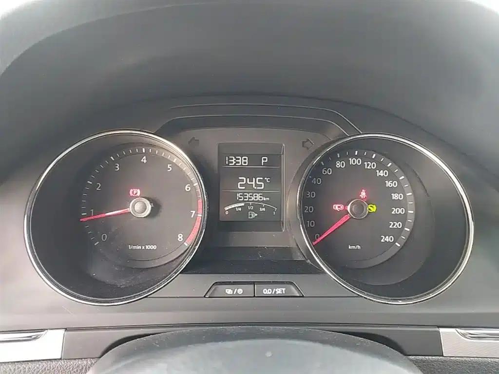 2014 Volkswagen Bora 1.6L Automatic Fashion Edition — миниатюра 12